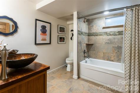 10 Lance Lane Asheville NC 28806