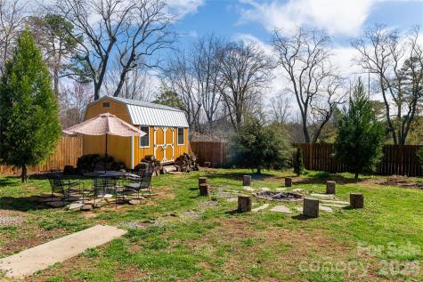 10 Lance Lane Asheville NC 28806