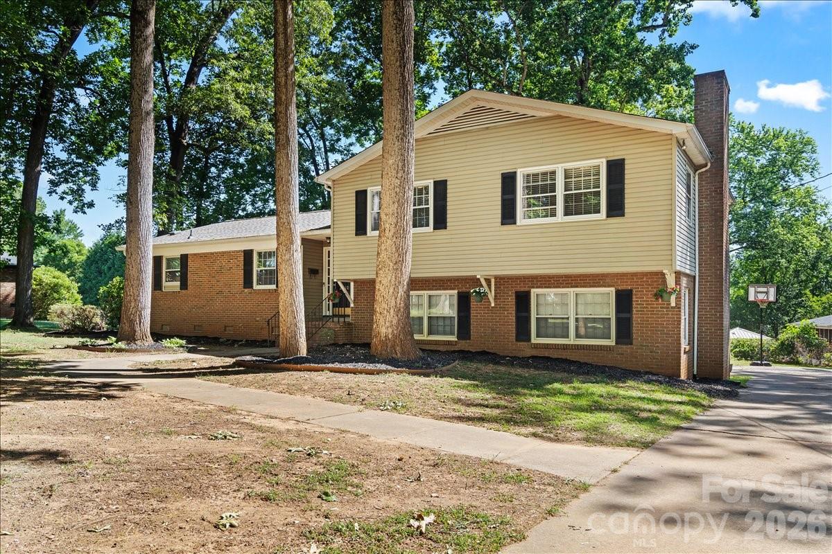 2010 Saratoga Drive Gastonia NC 28056