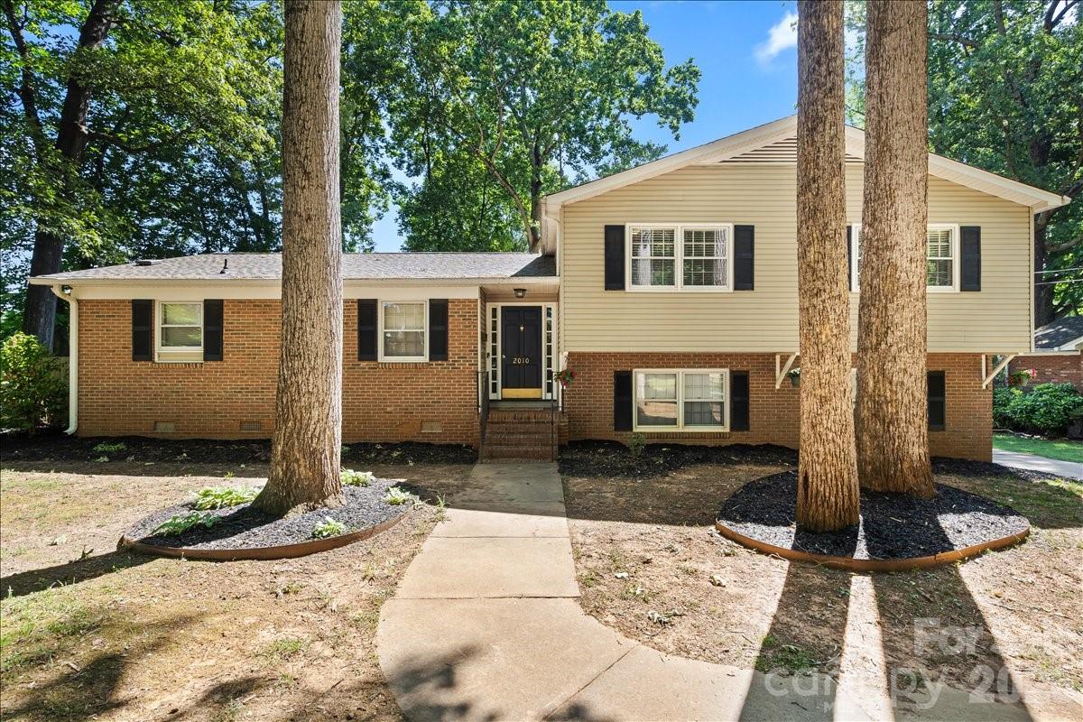2010 Saratoga Drive Gastonia NC 28056