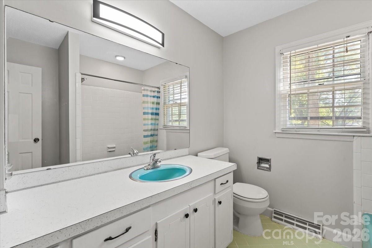 2010 Saratoga Drive Gastonia NC 28056