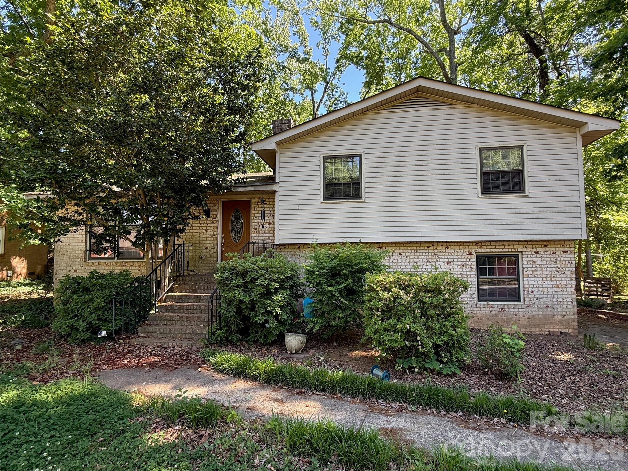 1129 Mclaughlin Drive Charlotte NC 28212