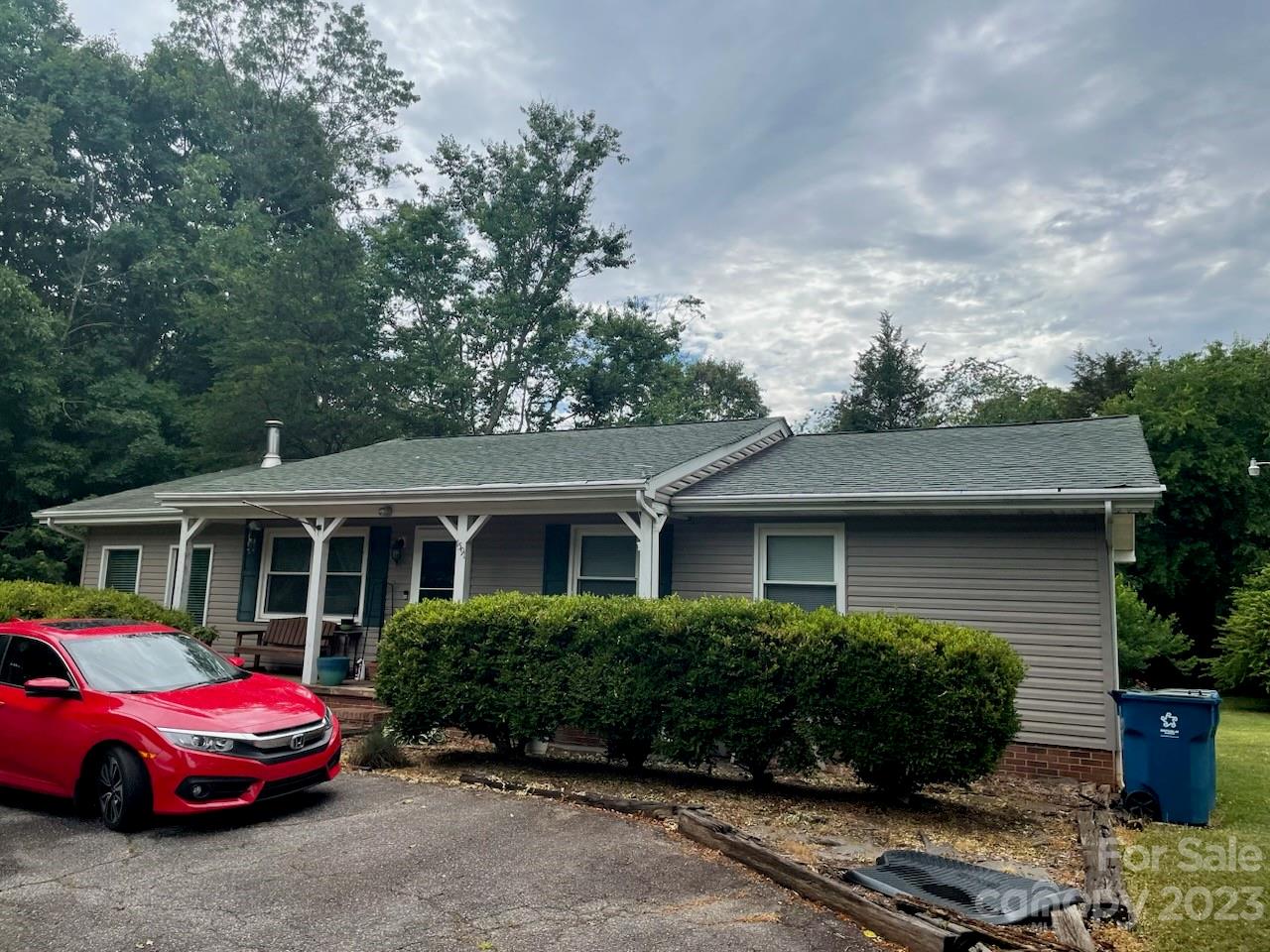 1591 Tanglewood Drive Hickory NC 28601