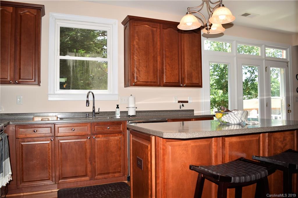 128 Oxford Drive Mooresville NC 28115