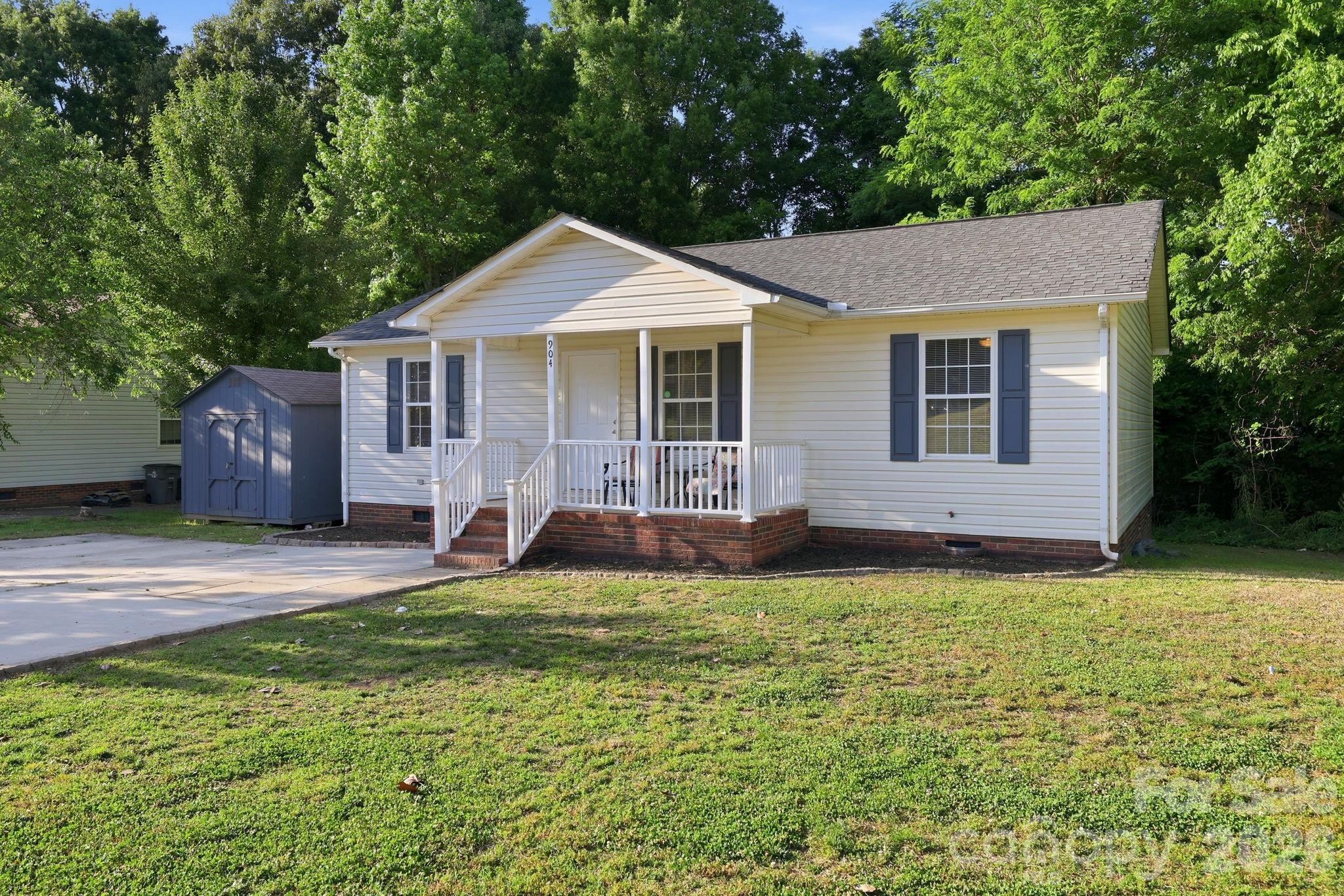 904 Hoke Street Kannapolis NC 28081