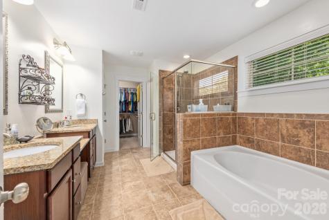 10020 Michael Crossing Drive Charlotte NC 28213