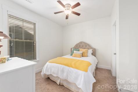 10020 Michael Crossing Drive Charlotte NC 28213