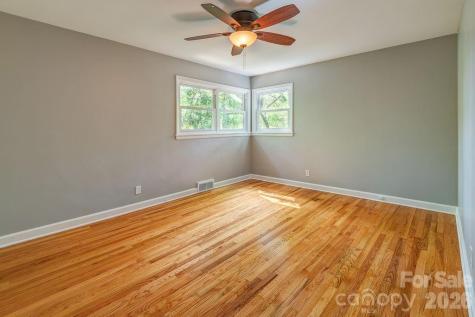 32 Pinehurst Road Asheville NC 28805