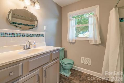 32 Pinehurst Road Asheville NC 28805