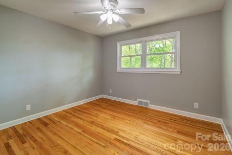 32 Pinehurst Road Asheville NC 28805