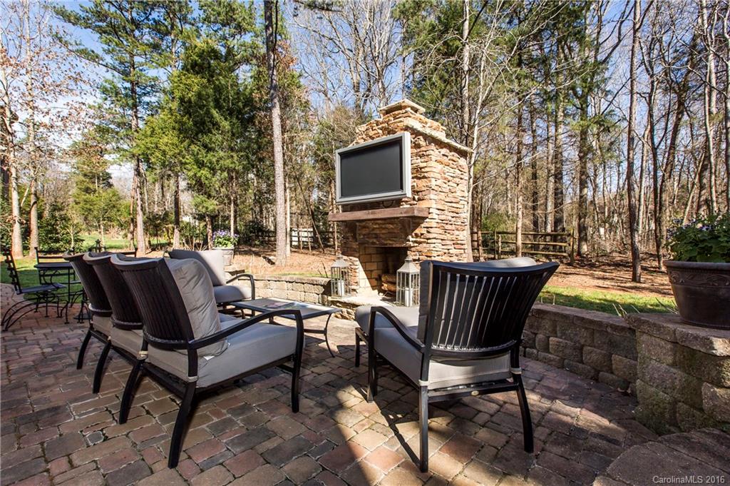 642 Hampshire Hill Road Matthews NC 28105