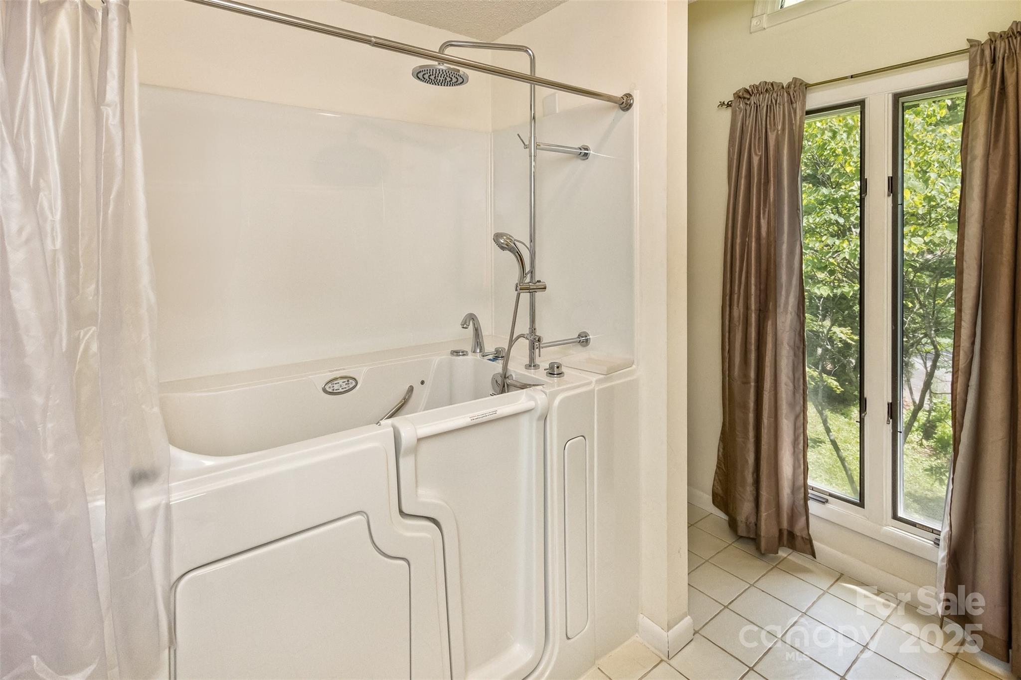 100 Black Oak Drive Asheville NC 28804