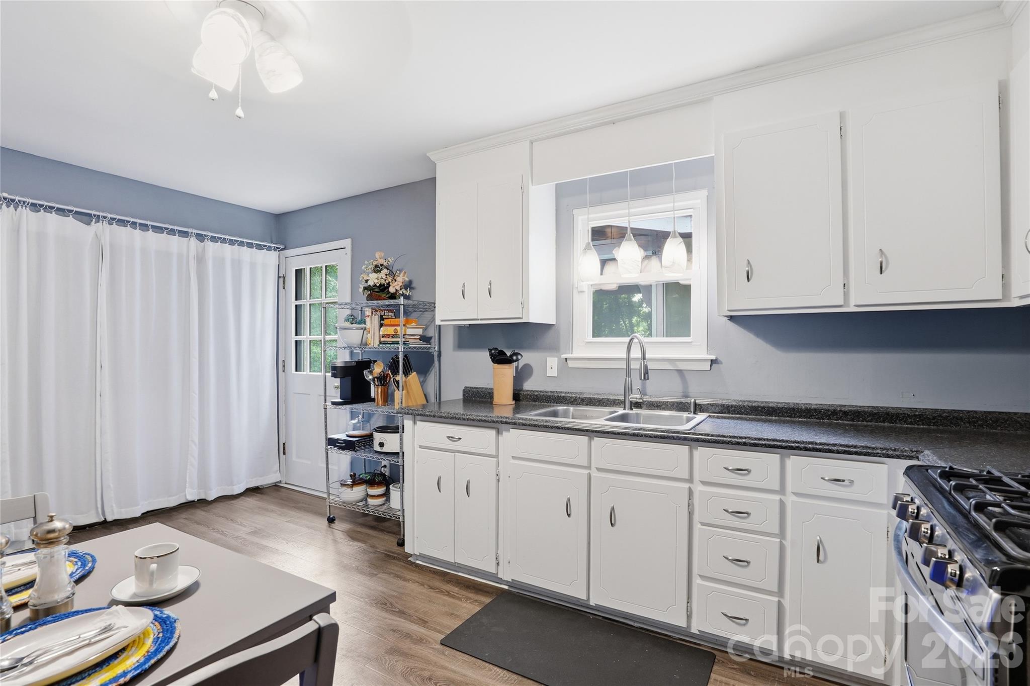 6804 Delta Lake Drive Charlotte NC 28215