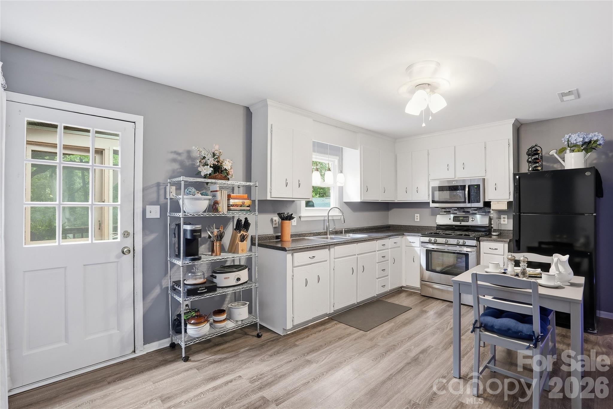6804 Delta Lake Drive Charlotte NC 28215