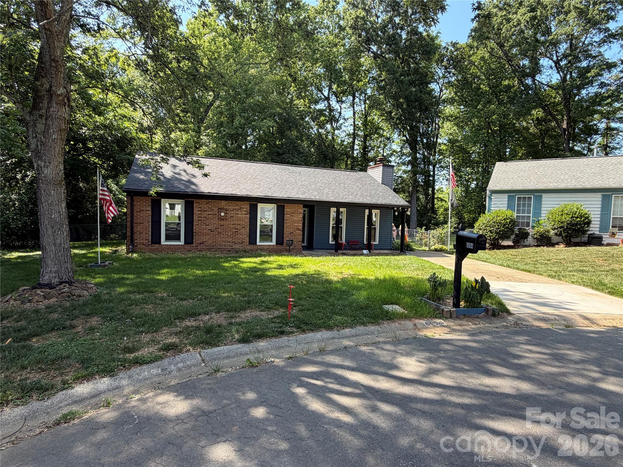 6804 Delta Lake Drive Charlotte NC 28215