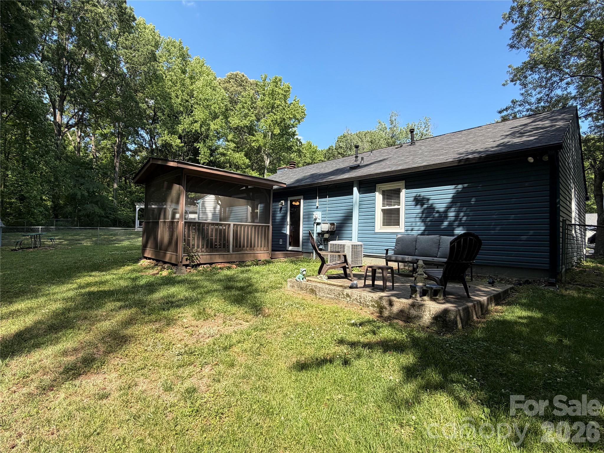 6804 Delta Lake Drive Charlotte NC 28215