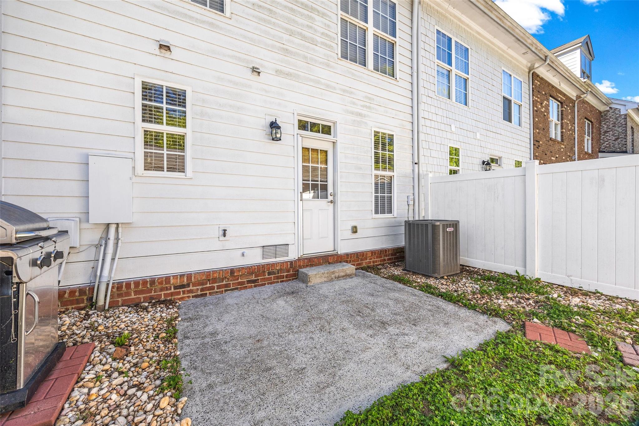 9821 Longstone Lane Charlotte NC 28277