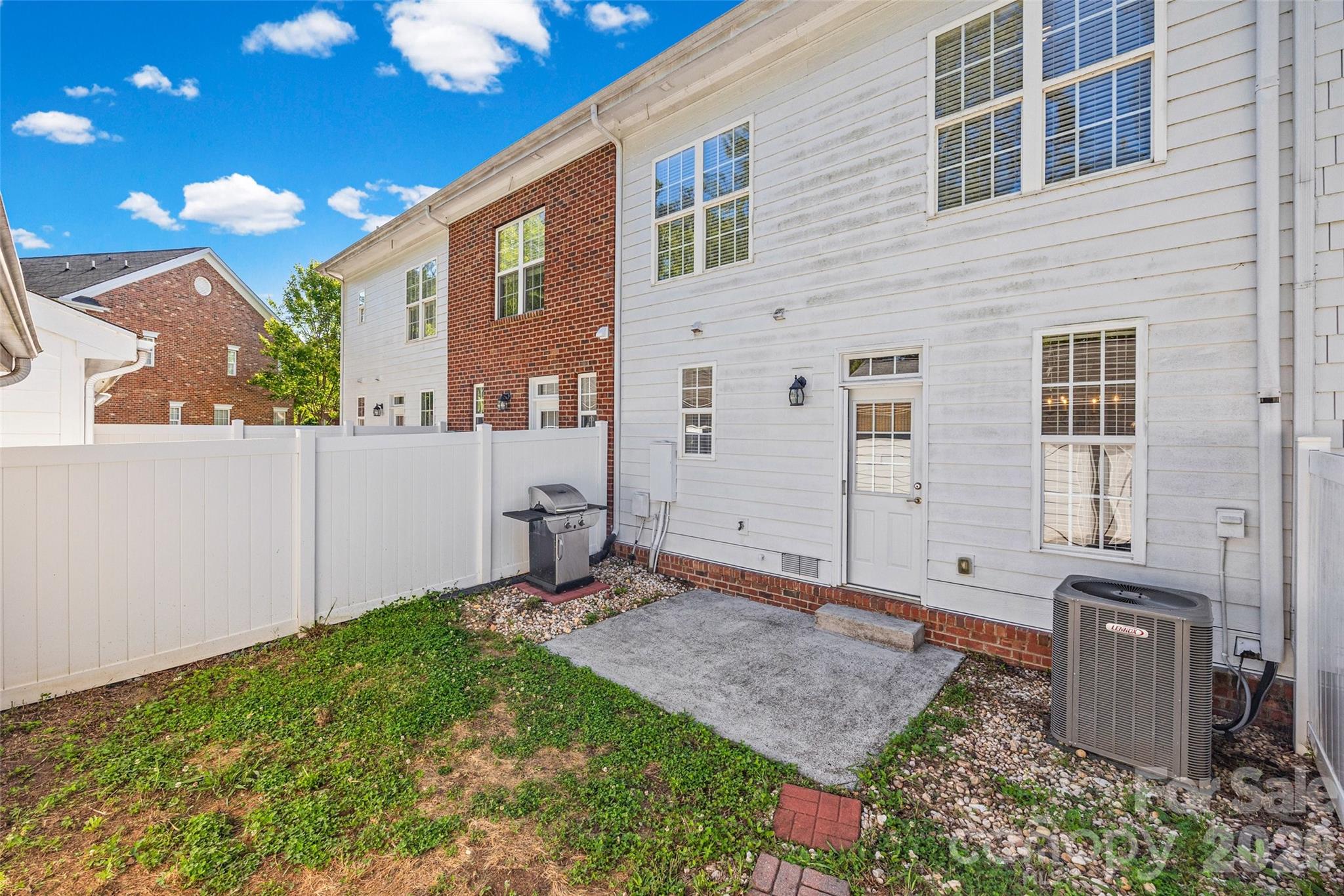 9821 Longstone Lane Charlotte NC 28277