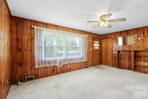 41 Hartshorn Drive Candler NC 28715