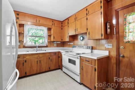 41 Hartshorn Drive Candler NC 28715