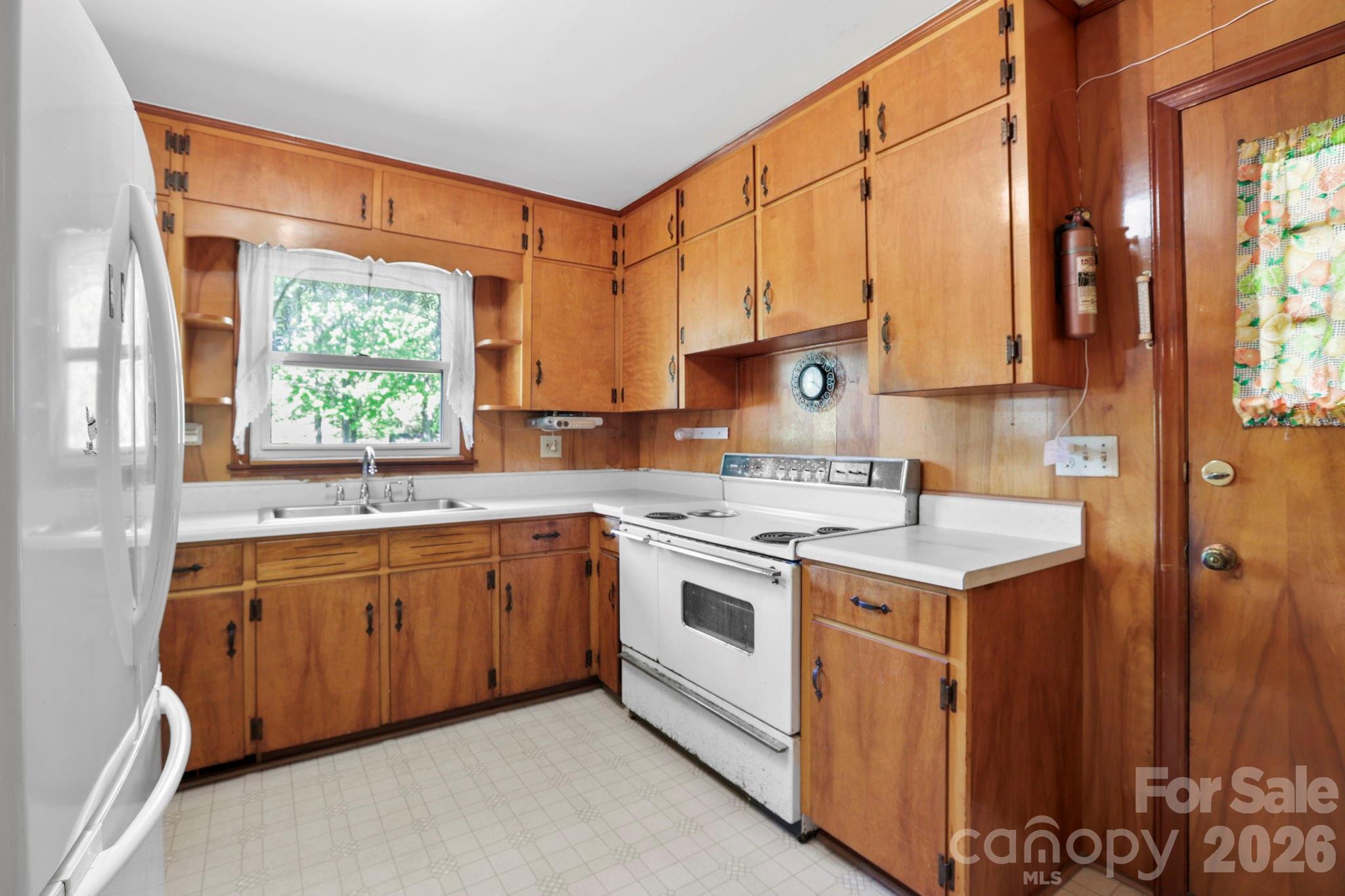 41 Hartshorn Drive Candler NC 28715
