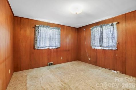 41 Hartshorn Drive Candler NC 28715
