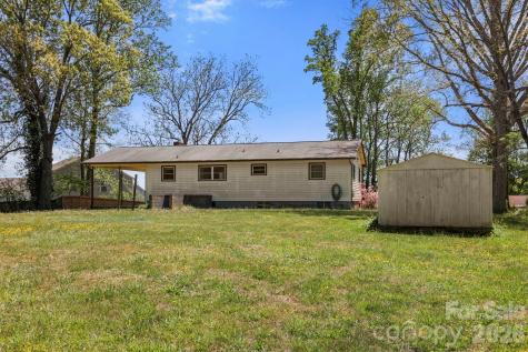 41 Hartshorn Drive Candler NC 28715