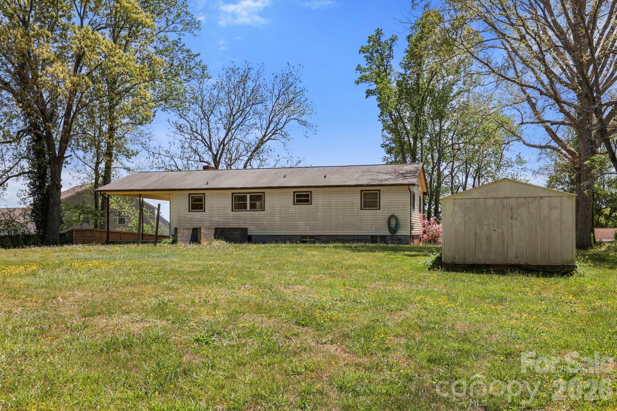 41 Hartshorn Drive Candler NC 28715