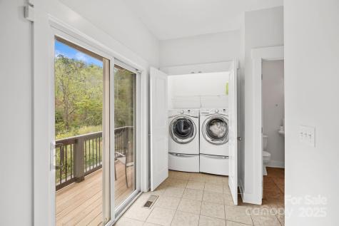 27 Walnut Springs Drive Asheville NC 28804