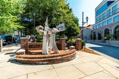 27 Walnut Springs Drive Asheville NC 28804