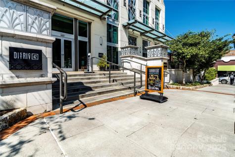 27 Walnut Springs Drive Asheville NC 28804