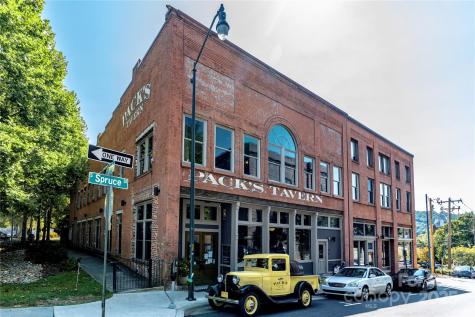 27 Walnut Springs Drive Asheville NC 28804