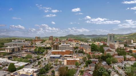 27 Walnut Springs Drive Asheville NC 28804