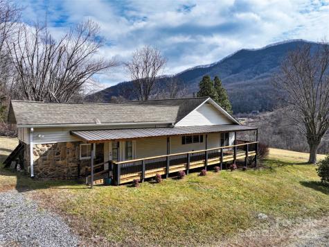 1567 Newfound Road Leicester NC 28748