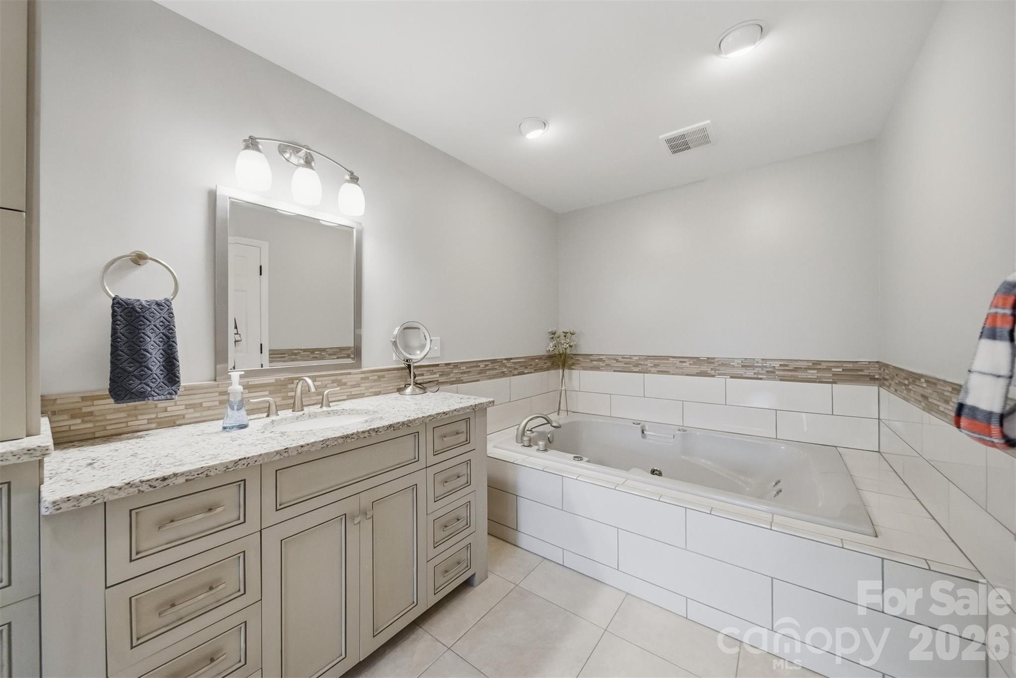 4624 9th Street NE Hickory NC 28601