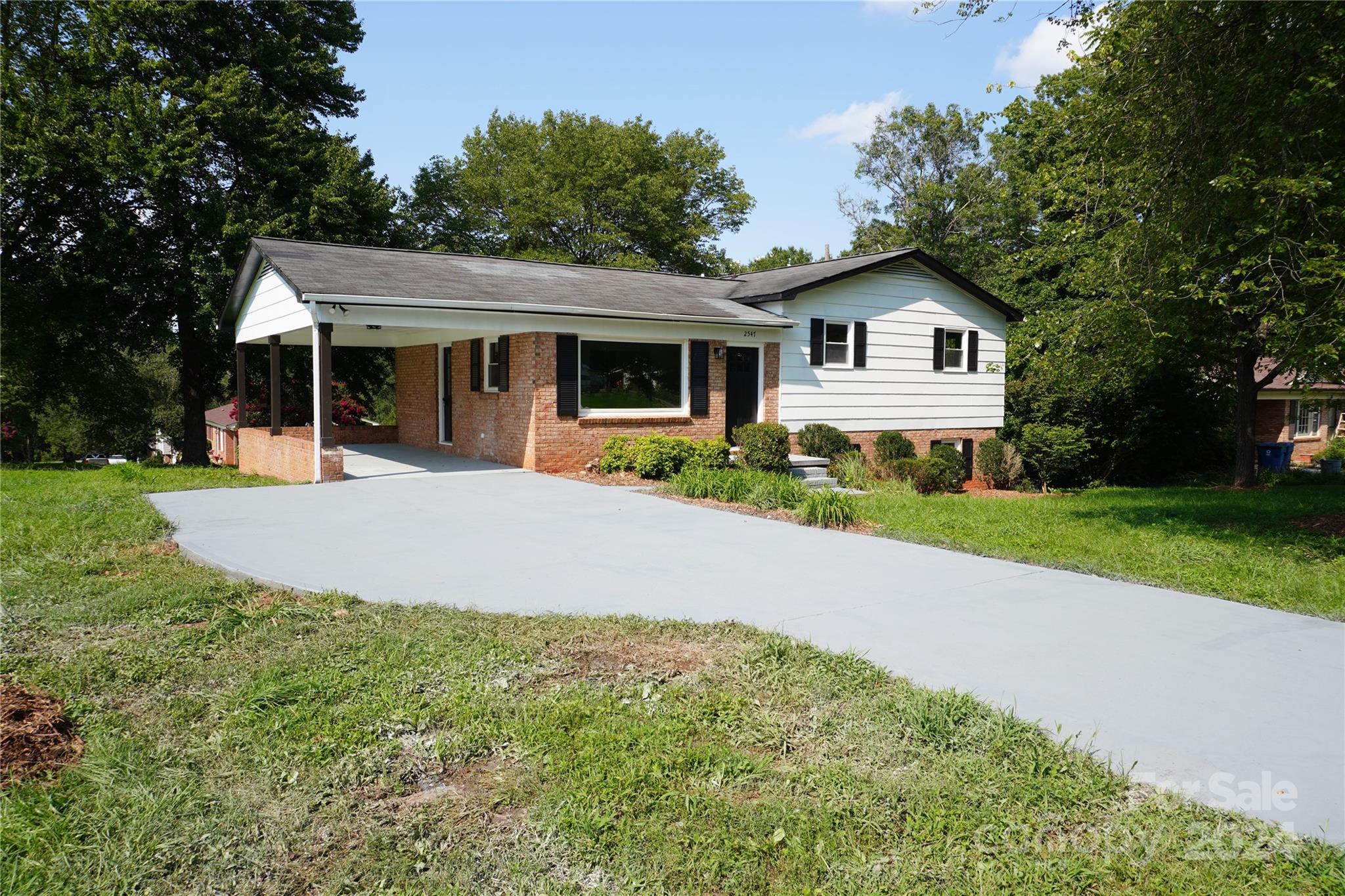 2547 32nd Avenue NE Hickory NC 28601