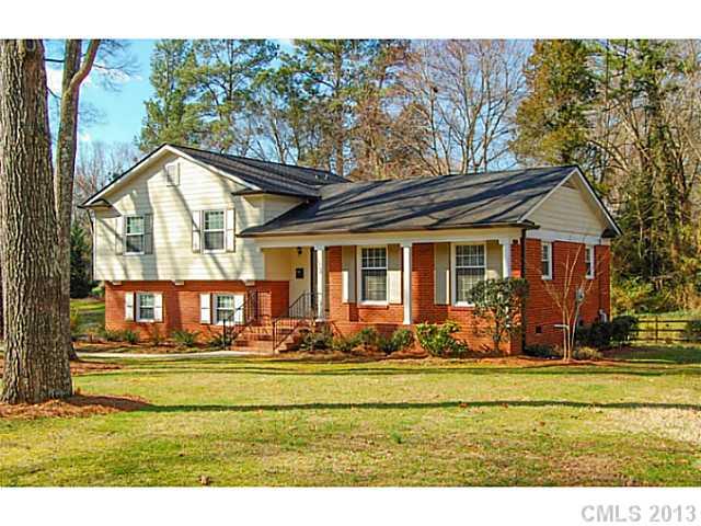 1308 Kingscross Drive Charlotte NC 28211
