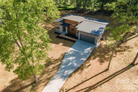 255 Hunters Trace Rutherfordton NC 28139