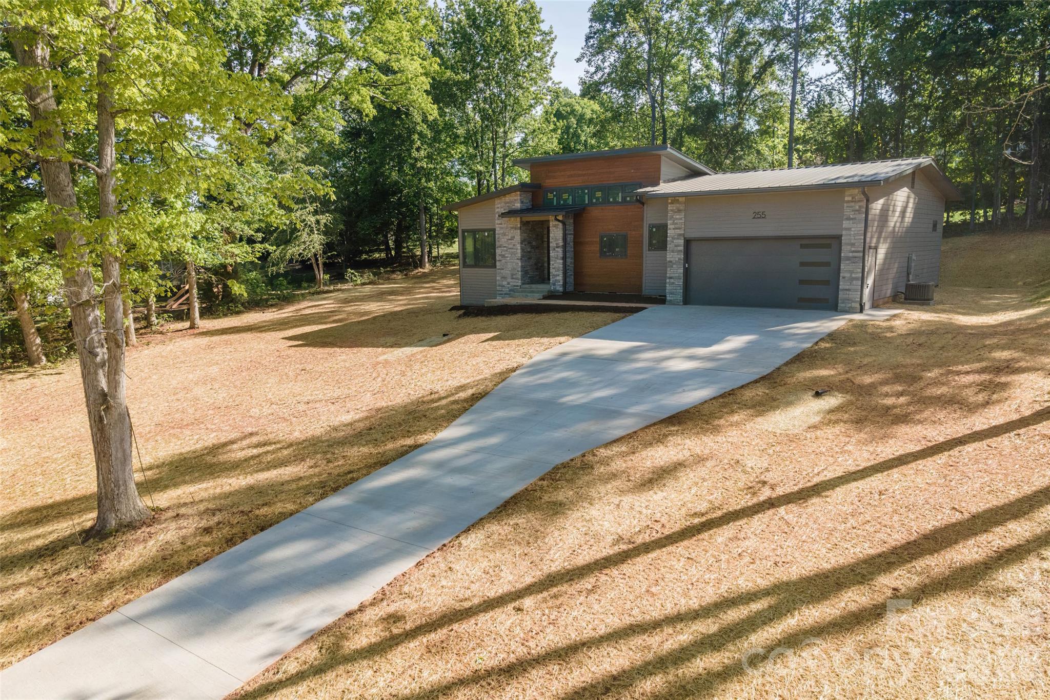 255 Hunters Trace Rutherfordton NC 28139