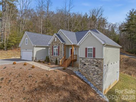 258 Crystal Heights Drive Hendersonville NC 28739
