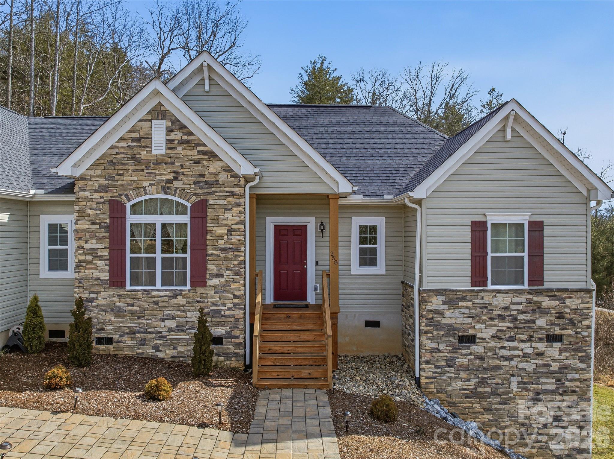 258 Crystal Heights Drive Hendersonville NC 28739