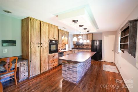 262 Rooster Cove Brevard NC 28712