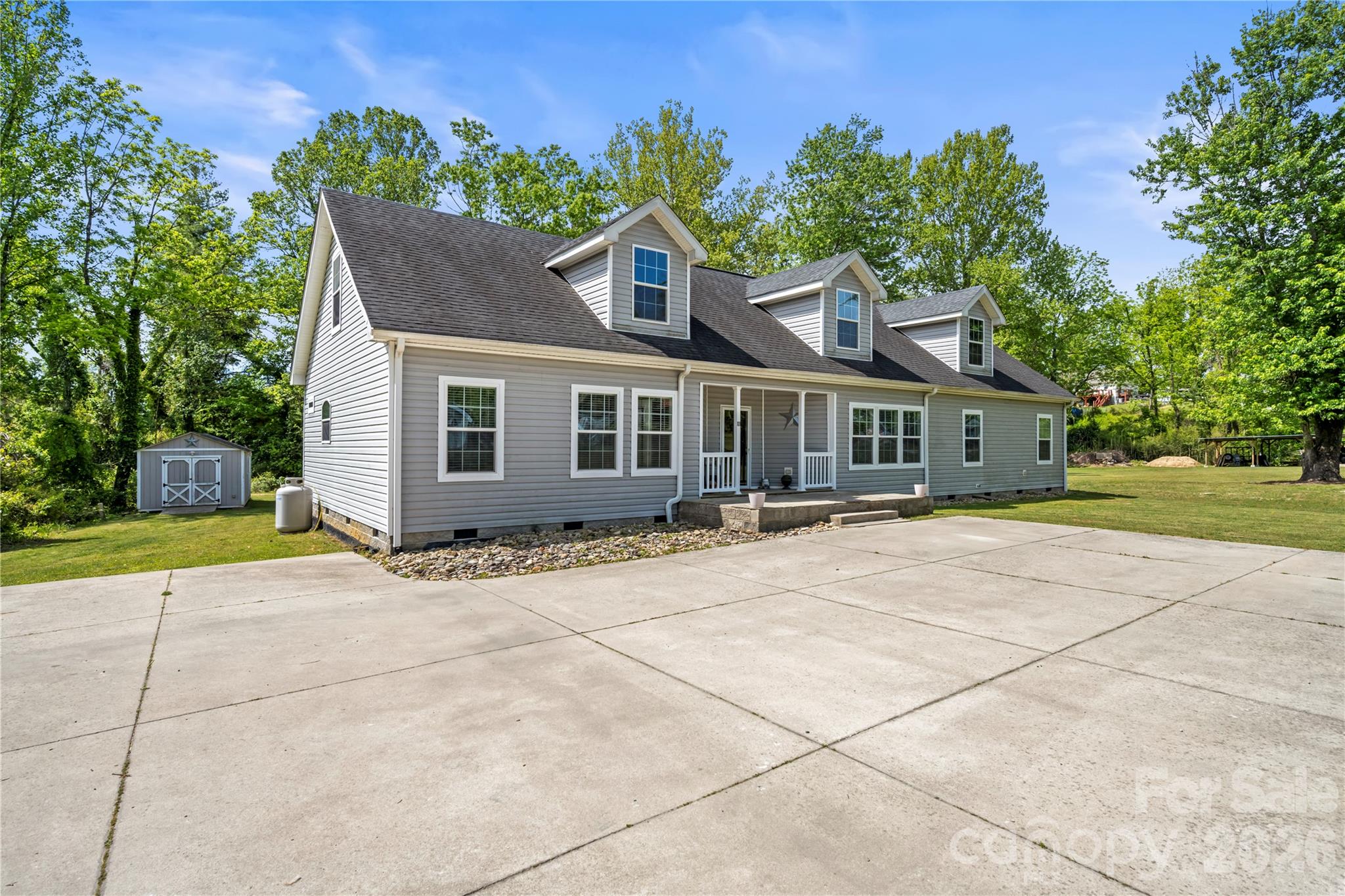 111 Robin Street Hendersonville NC 28739