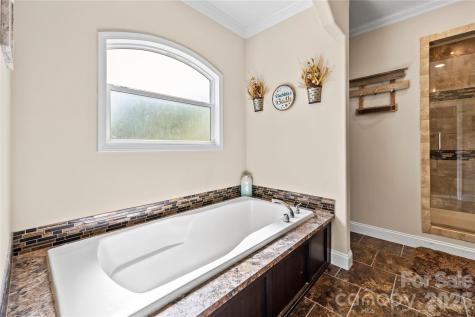 111 Robin Street Hendersonville NC 28739