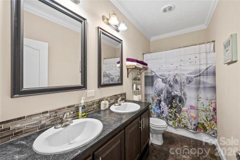 111 Robin Street Hendersonville NC 28739