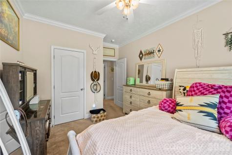111 Robin Street Hendersonville NC 28739