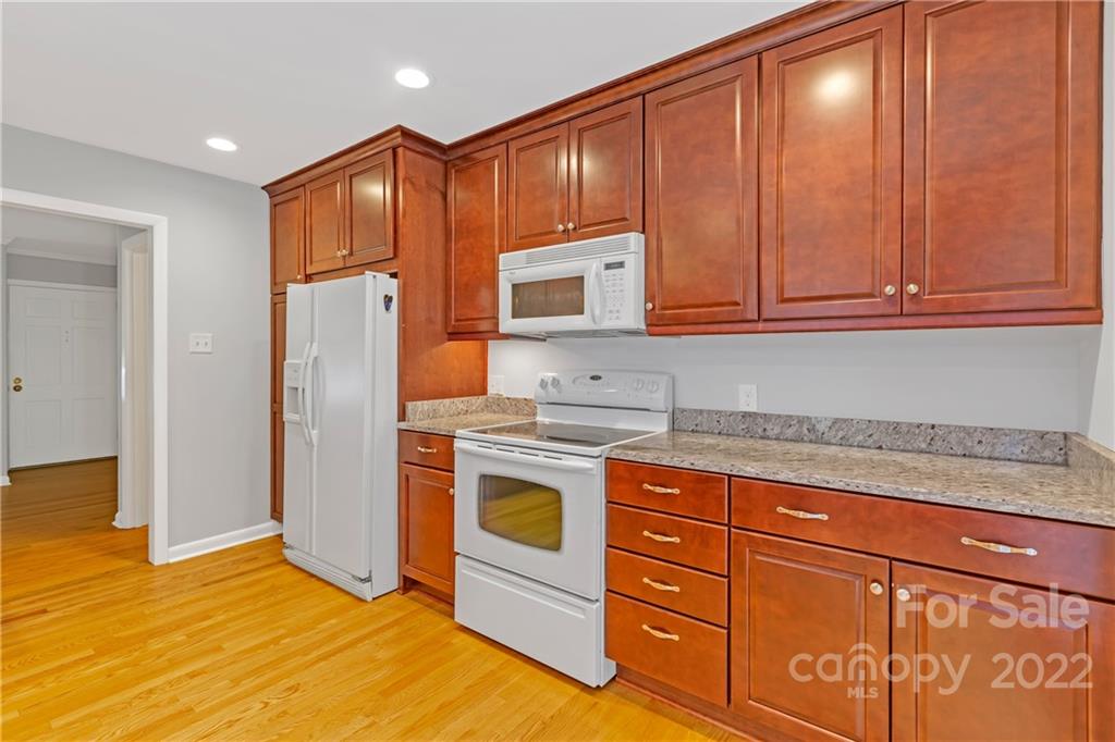 18 Adamswood Road Asheville NC 28803