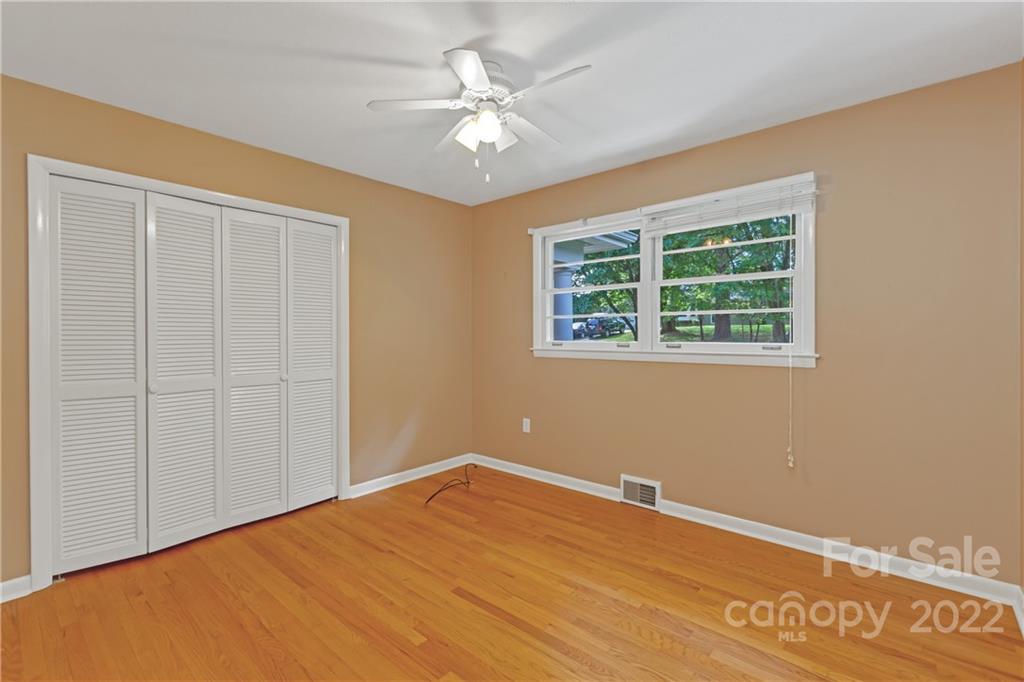 18 Adamswood Road Asheville NC 28803