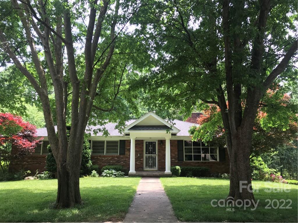 18 Adamswood Road Asheville NC 28803
