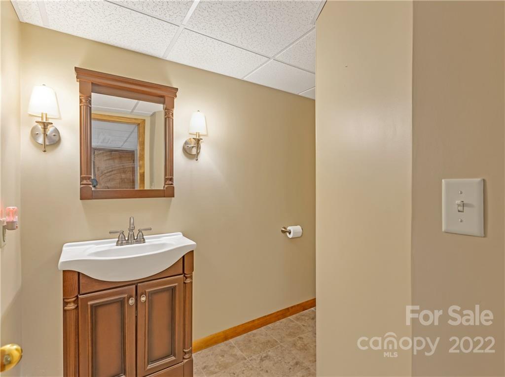 18 Adamswood Road Asheville NC 28803